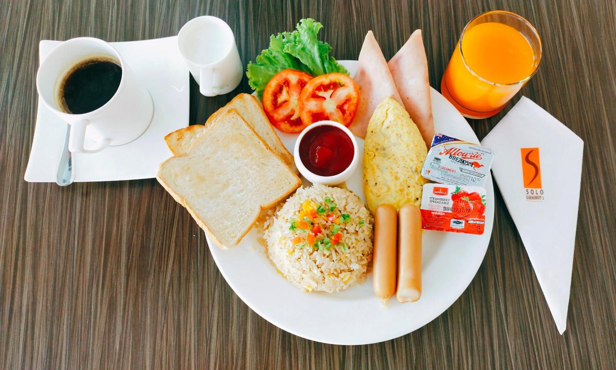 Hotel Solo, Sukhumvit 2, Bangkok - Sha Extra Plus Buitenkant foto
